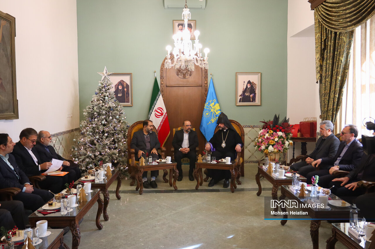 ارامنه با شرکت در انتخابات باید نقش دیگری از همبستگی و اتحاد را ایفا کنند
