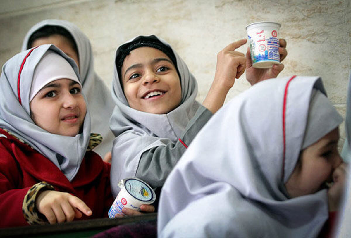 توزیع شیر در مدارس مستلزم تخصیص ردیف اعتباری مستقل است