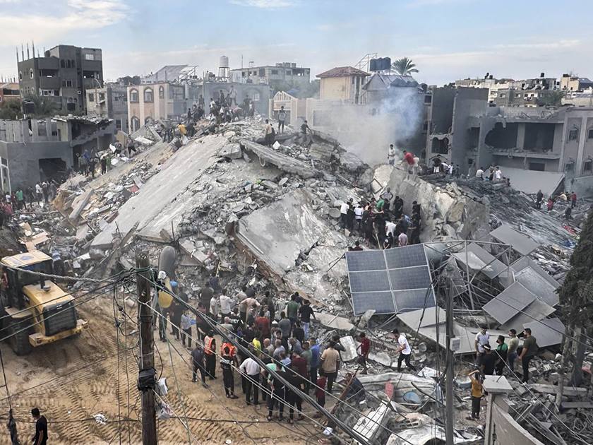 عشرت الشهدا و الجرحی در بمباران جدید اسرائیل به اردوگاه شمالی جبالیه در نوار غزه