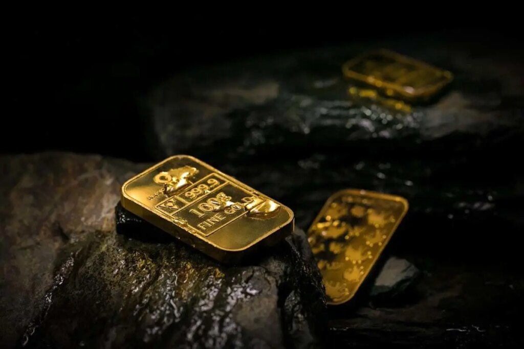 پیش بینی قیمت طلای جهانی / انس جهانی طلا از نردبان تورم پایین می‌آید؟