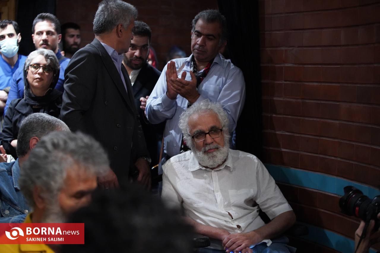 عکس جنجالی از مراسمی که برای بهروز افخمی دردسرساز شد! عکس جنجالی از مراسمی که برای بهروز افخمی دردسرساز شد!