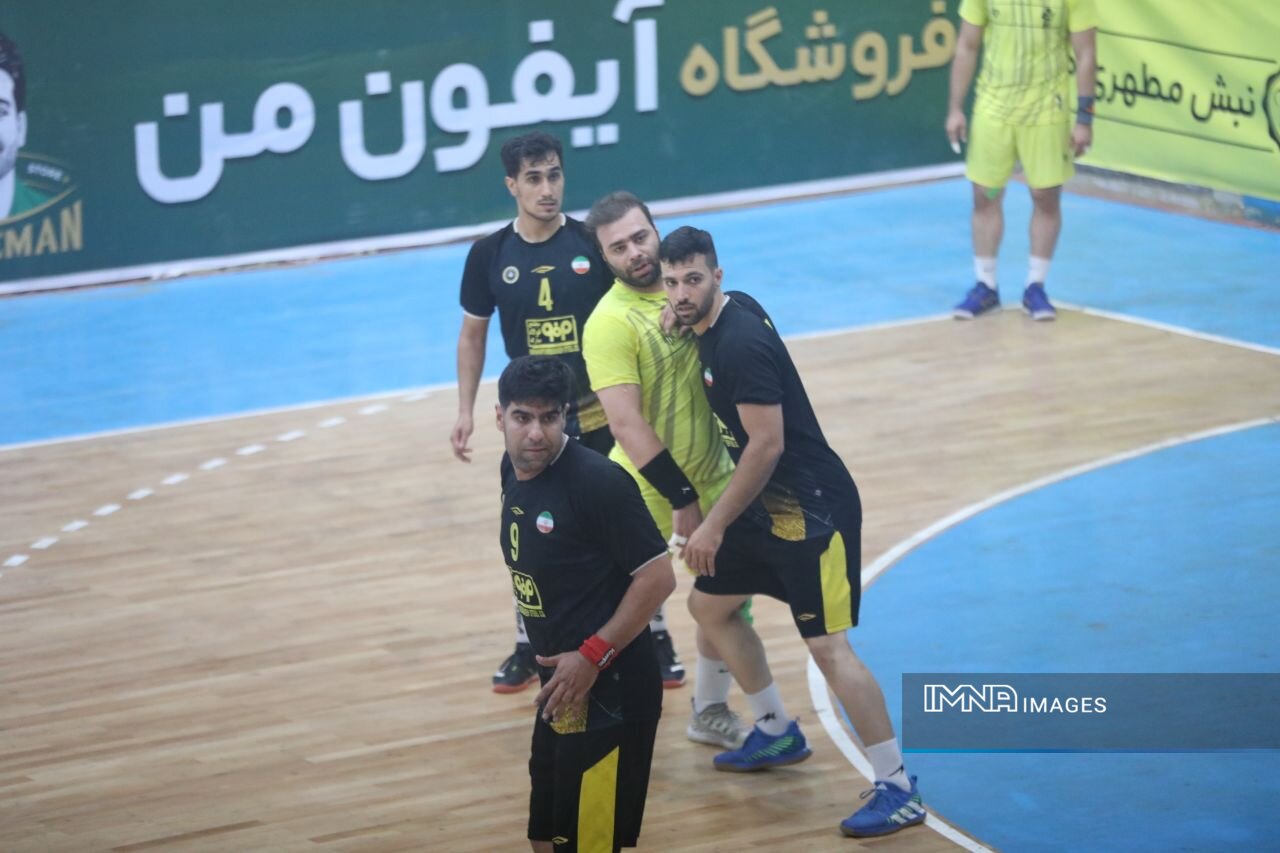 رقابت در سطح بالا همچنان ادامه دارد