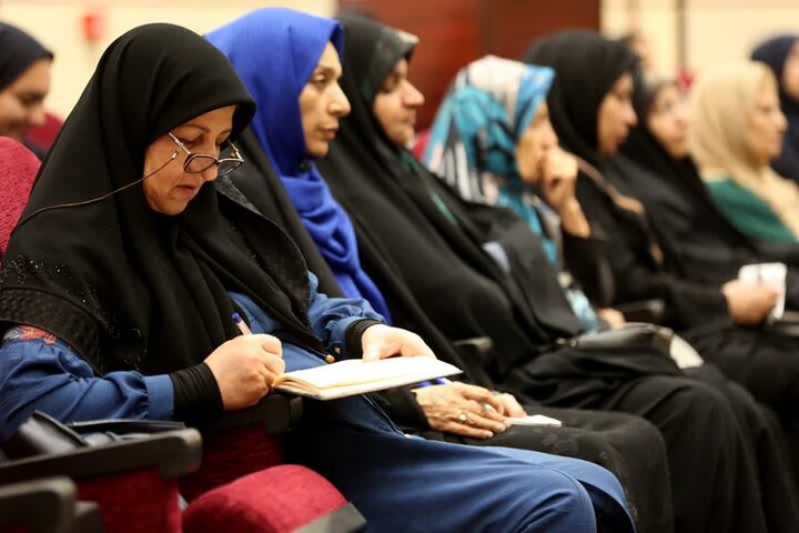 پاتوق سالمندان و مراکز تجربه، گامی مهم در جهت توانمندسازی سالمندان