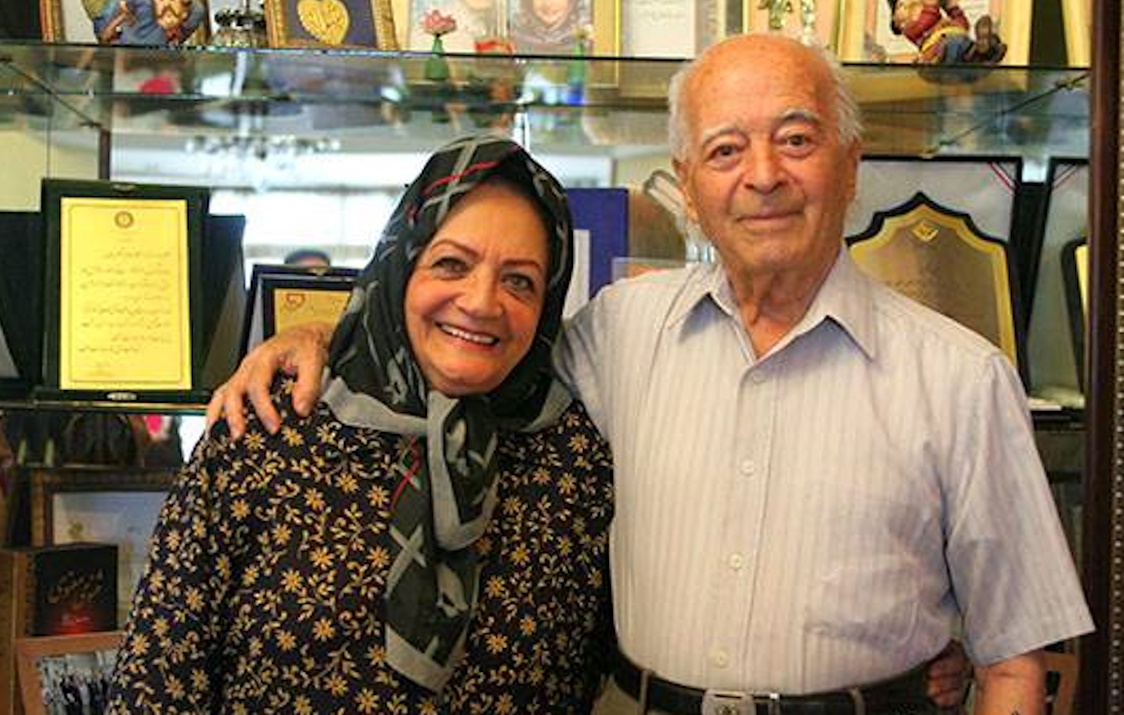 نگاهی به زندگی و آثار شهلا ریاحی نگاهی به زندگی و آثار شهلا ریاحی