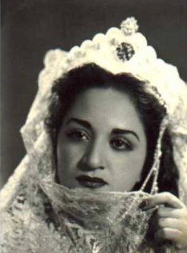 نگاهی به زندگی و آثار شهلا ریاحی نگاهی به زندگی و آثار شهلا ریاحی