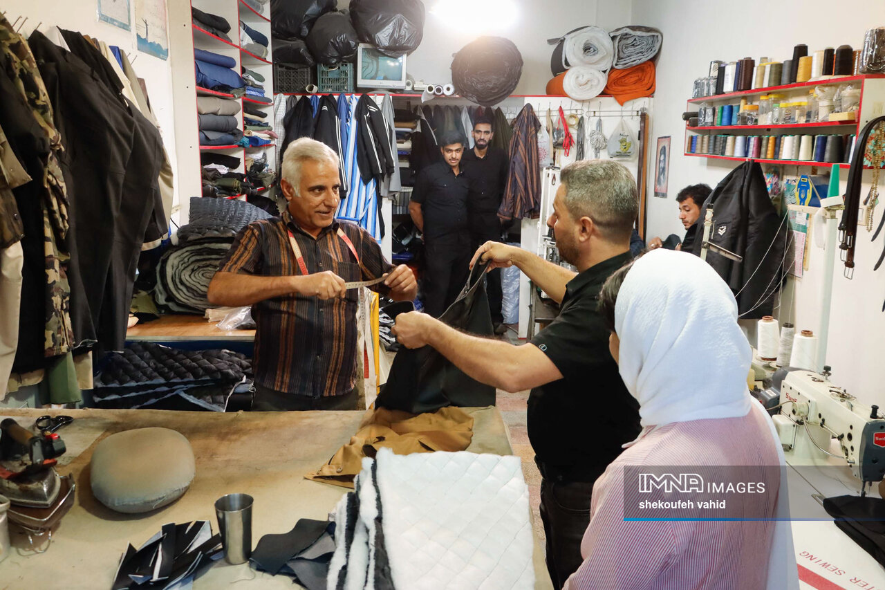 تمایز سنتی از زبان به نقطه تلاقی بین نگاه ها اشاره دارد