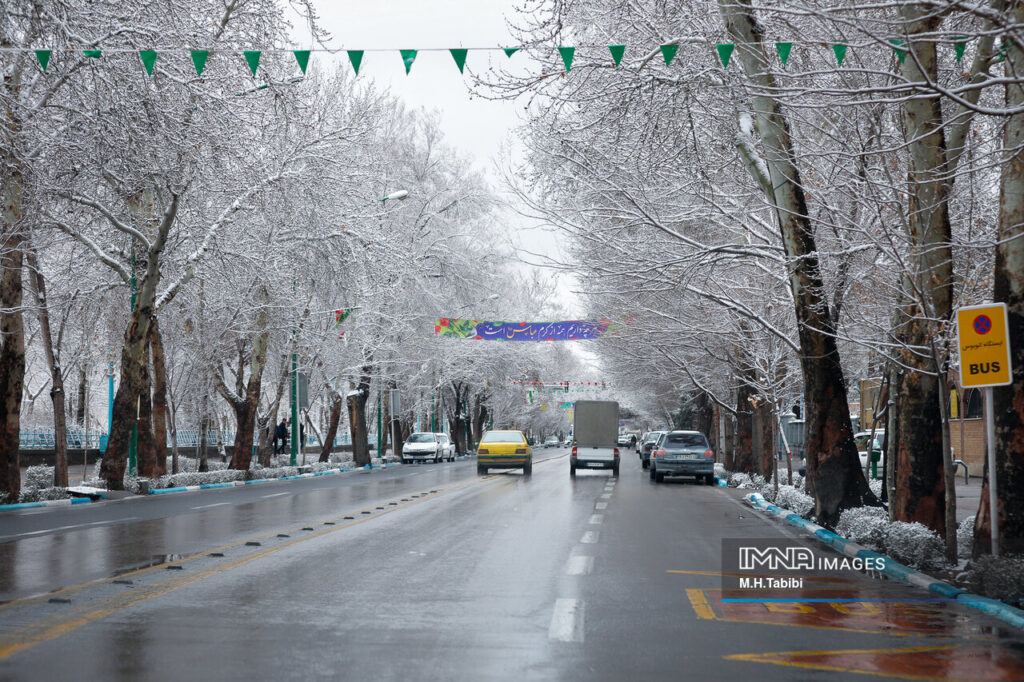 بارش برف و باران در ۵ استان کشور/ هوا سردتر می‌شود