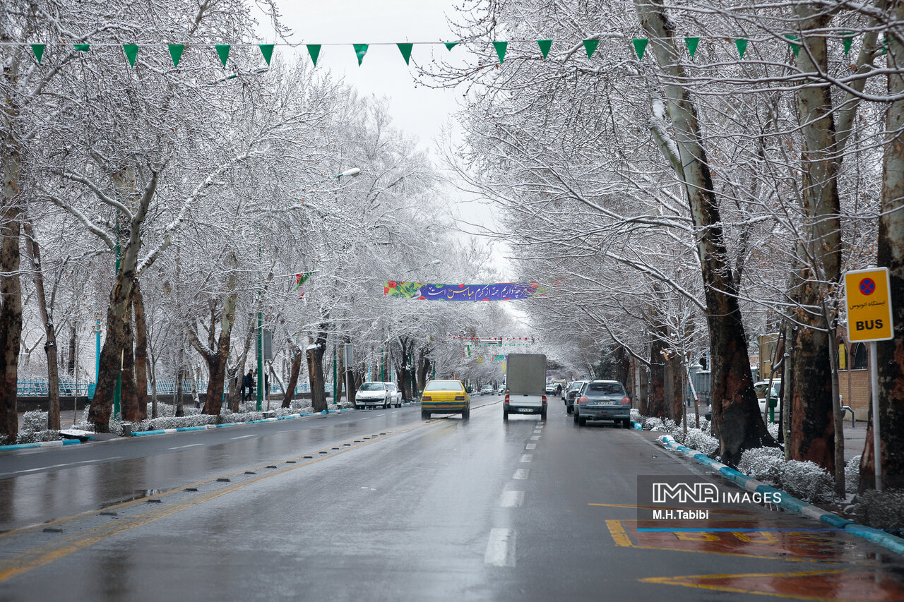 بارش برف و باران در ۵ استان کشور/ هوا سردتر می‌شود