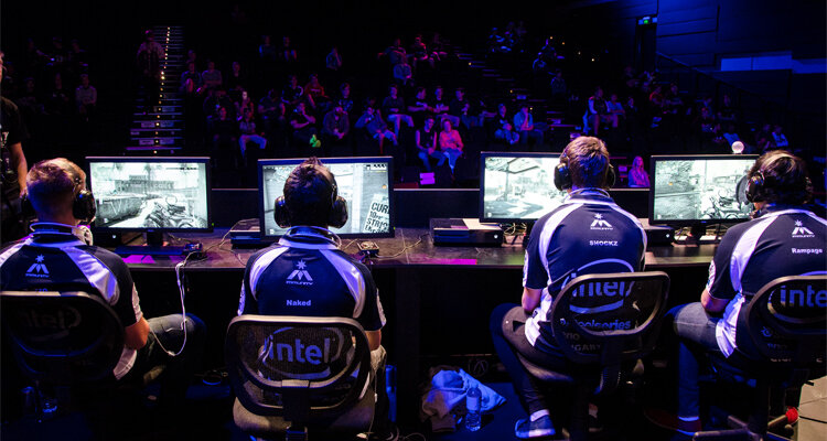 electronic sports; Global competition along with entertainment in the world of sports