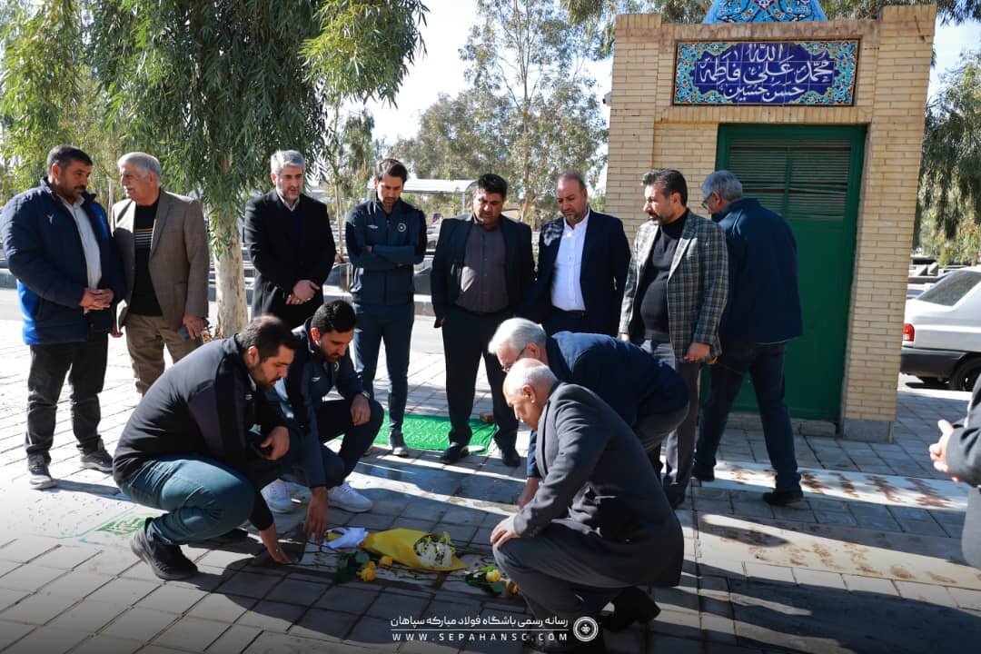 تجلیل سپاهان و مس رفسنجان از محمود حریری + عکس