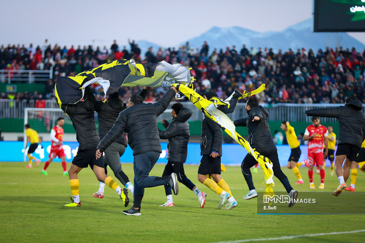 آیا کارتال ناجی قرمز خواهد بود؟