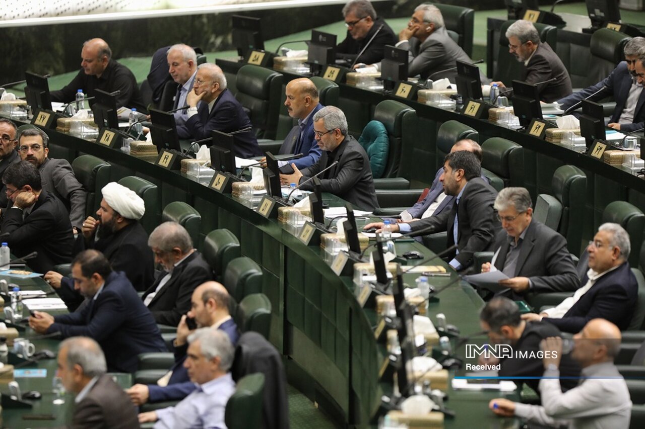 حمایت مجلس از مذاکرات عمان