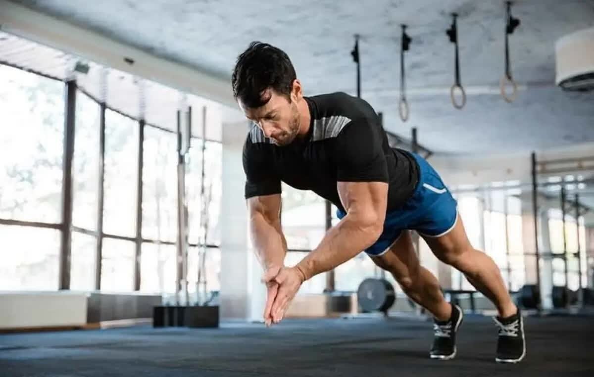 راز انفجار عضلات و افزایش استحکام با تمرینات پلاستیکی