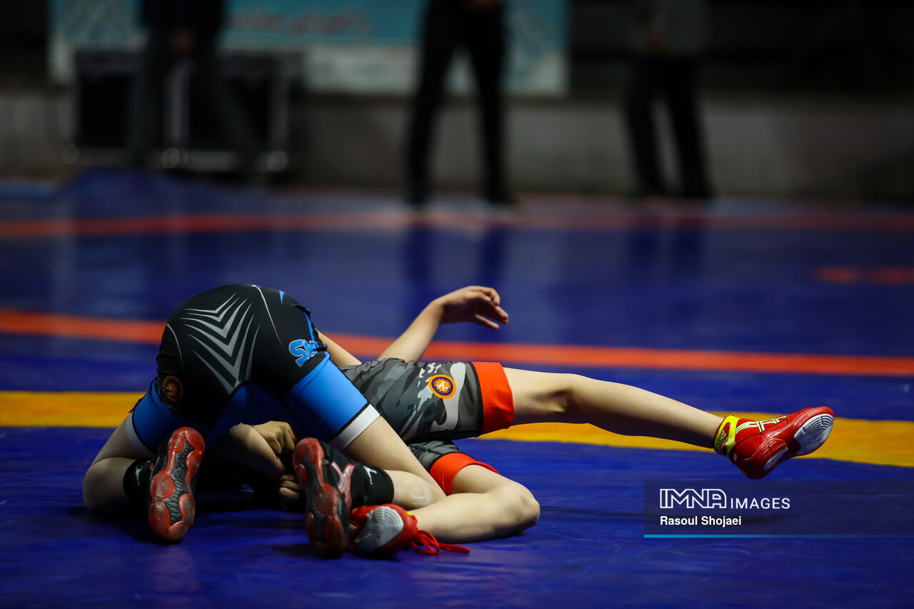 یک کشتی ایرانی در سال 2 / اشک و لبخند در قاب های ماندگار