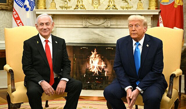 رسانه‌های عبری: سفر نتانیاهو به واشنگتن به طور ناگهانی و با سرعتی مشکوک پایان یافت / اسرائیل از قبل از توافق ترامپ و ایرانی‌ها برای مذاکره، مطلع نبود / شوک در چهره هیئت اسرائیلی مشهود بود / این سفر هیچ پیشرفتی به همراه نداشت؛ نتانیاهو دست خالی از واشنگتن بازگشت / نشست خبری مشترک نتانیاهو و ترامپ هم لغو شد
