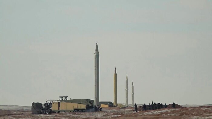 شبی که ماه تمام شد