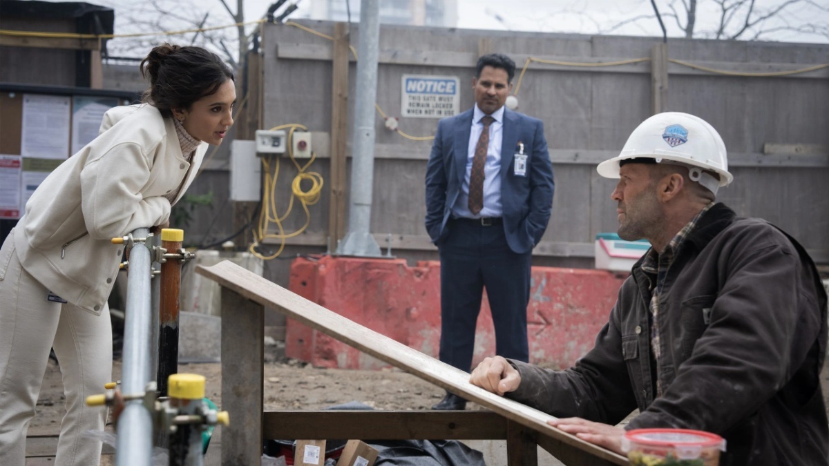 بررسی فیلم یک مرد کارگر | رنجر انگلیسی علیه مافیای روسی // تکمیل شد بررسی فیلم یک مرد کارگر | رنجر انگلیسی علیه مافیای روسی // تکمیل شد