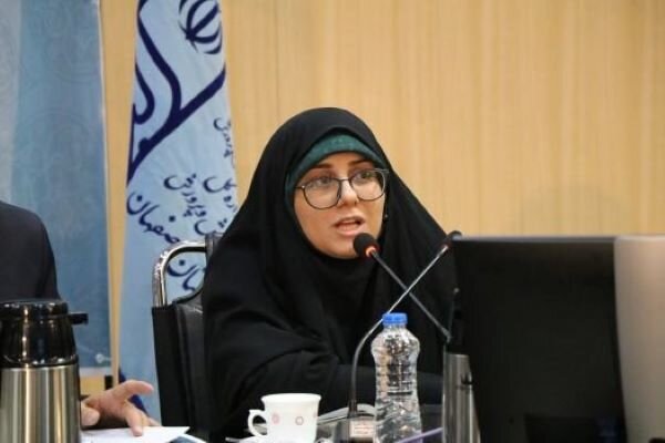 آموزش و پرورش در کنار خانواده‌ها قرار دارد