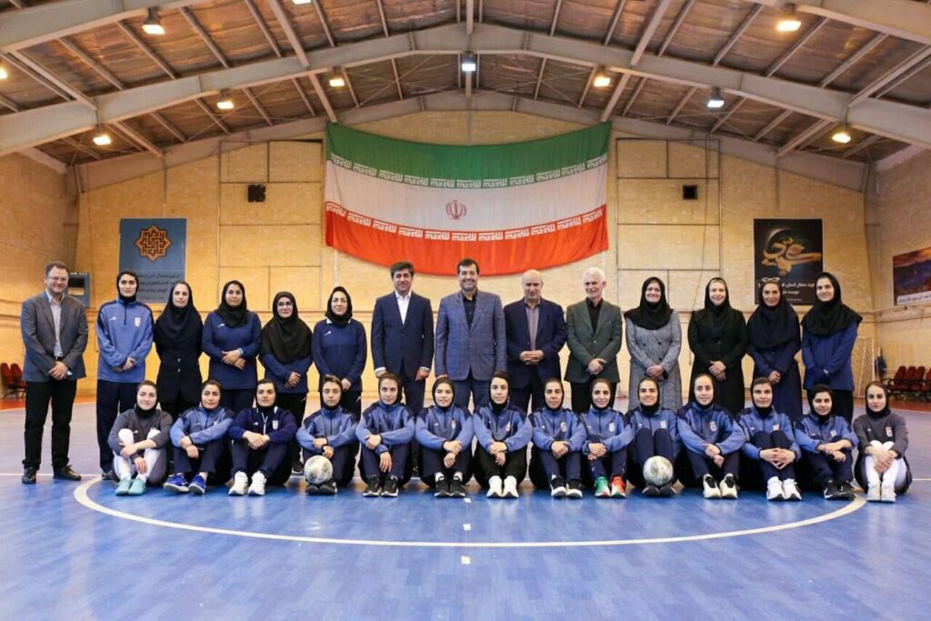 در پاداش ها نباید تبعیض آمیز باشد/ بهترین امکانات موجود برای دختران