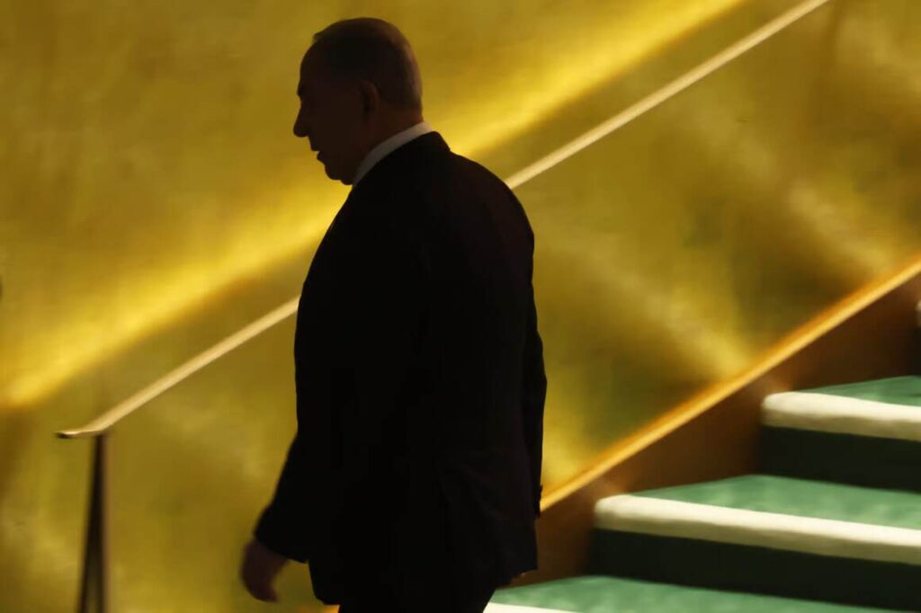 اسرائیل بیرون از اتاق مذاکرات ایران و آمریکا نگه داشته شده؛ چرا نتانیاهو در این ماجرا دست‌بسته مانده؟