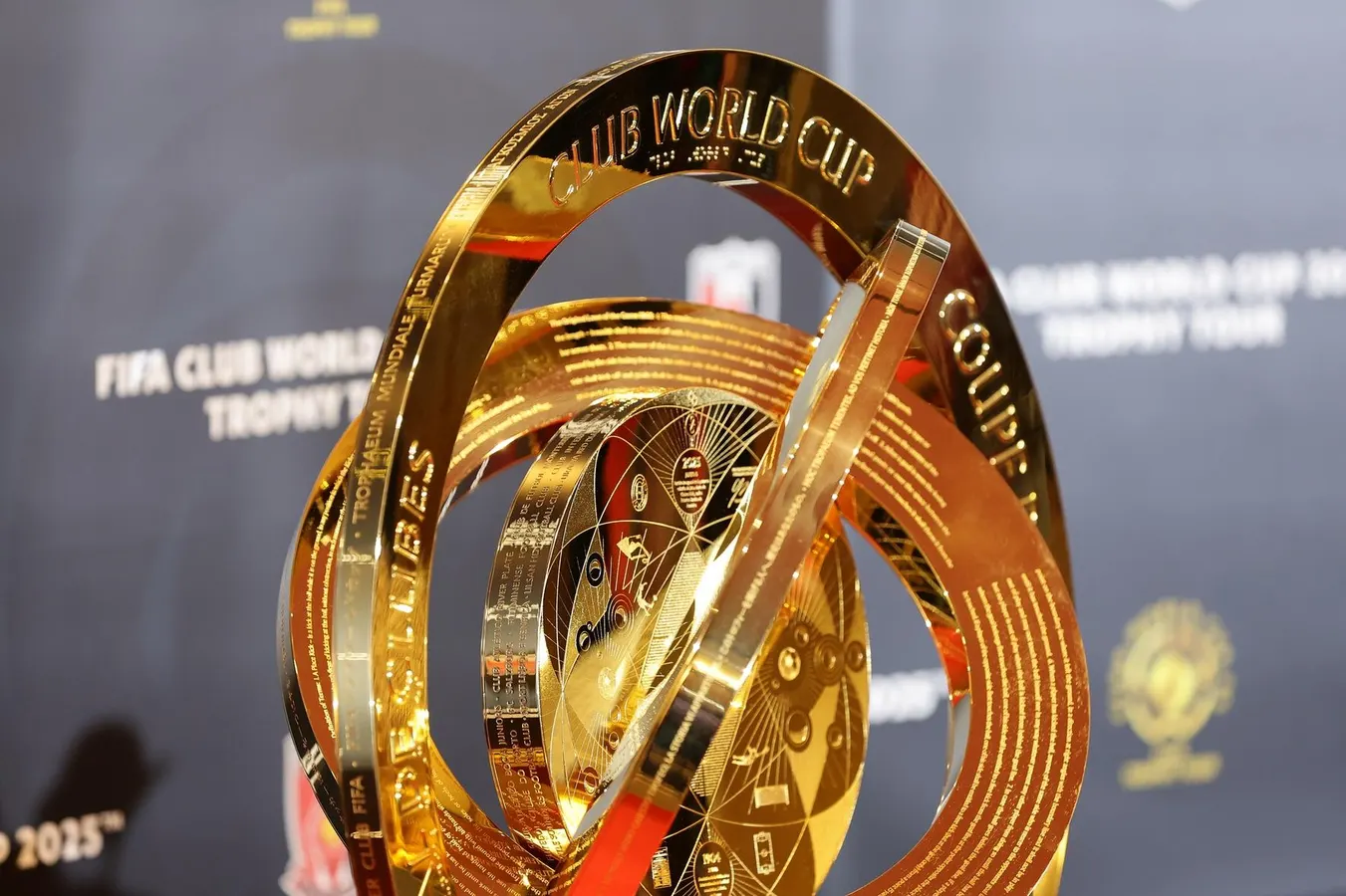 رویارویی با ستاره های قاره ؛ یک قهرمان و یک میلیارد دلار جایزه