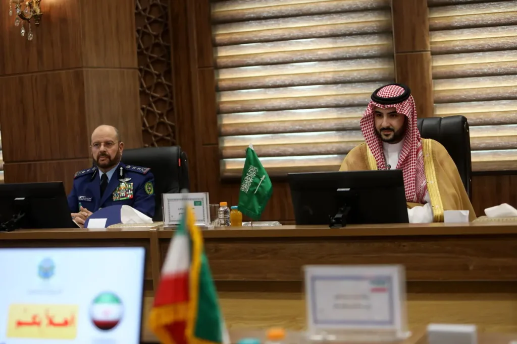 قدردانی سرلشکر باقری از از حضور ناظران عربستان در رزمایش امنیت دریایی