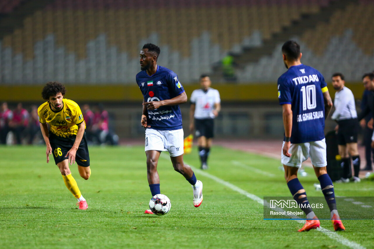 پرسپولیس یا سپاهان ؛ کدام یک برای سهمیه آسیایی ارزش بیشتری دارد؟