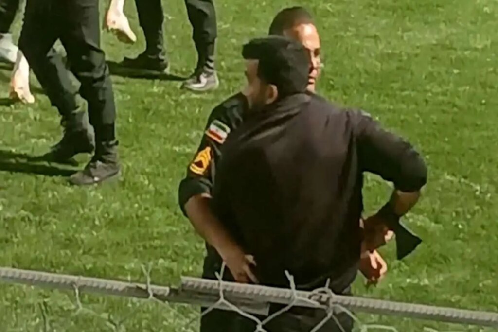 ببینید حمله AX به بازیکنان جوان در شهر Bafgh Yazd!