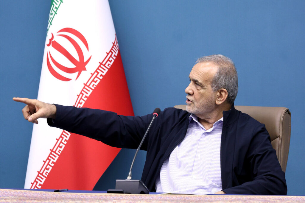 پزشکیان: در مذاکرات از اصول خود عقب‌نشینی نمی‌کنیم