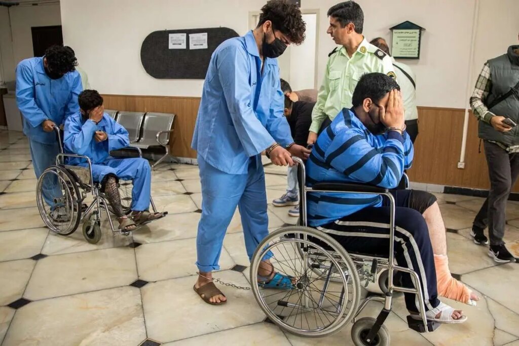 سرهنگ Rasti: این روزها من در بستر بیمارستان اشتباه می کنم