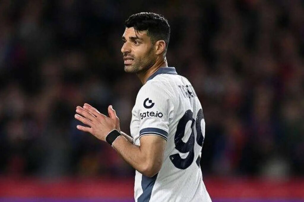 به همین دلیل تارومی در اینترنت می ماند!