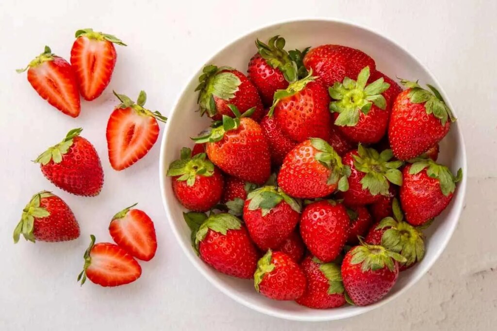 روش طبیعی برای ذخیره طولانی مدت توت فرنگی