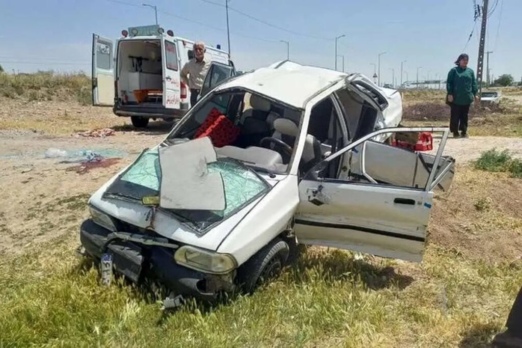 ۱۰ پس از تصادف زنجیره ای در بزرگراه Qom -Garmsar کشته و زخمی شد
