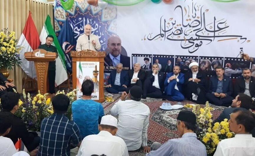 جامعه‌ای که در مقابل ظلم سکوت کند، زنده نیست