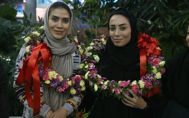 زنان ایرانی در نیمه هادی های آسیایی سوت می زنند