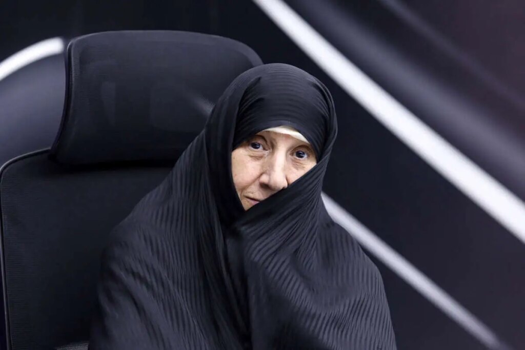 ببینید مادر علی انصاریان سقوط کرد!