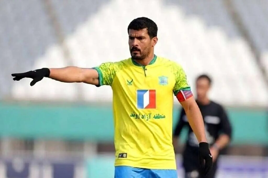 مجازات مرگ و زندگی دست طالب ریکانی را داد. خداحافظی از فوتبال!