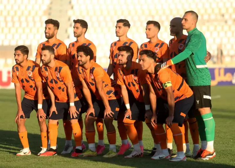 اتهام تبانی و کم‌کاری به ۴ ستاره تیم توسط مدیرعامل باشگاه!