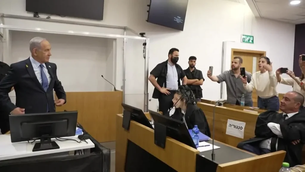 ببینید؛ نتانیاهو در دادگاه