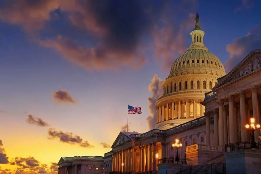 بیش از ۲۰۰ نماینده کنگره آمریکا خواستار برچیدن غنی‌سازی در ایران شدند