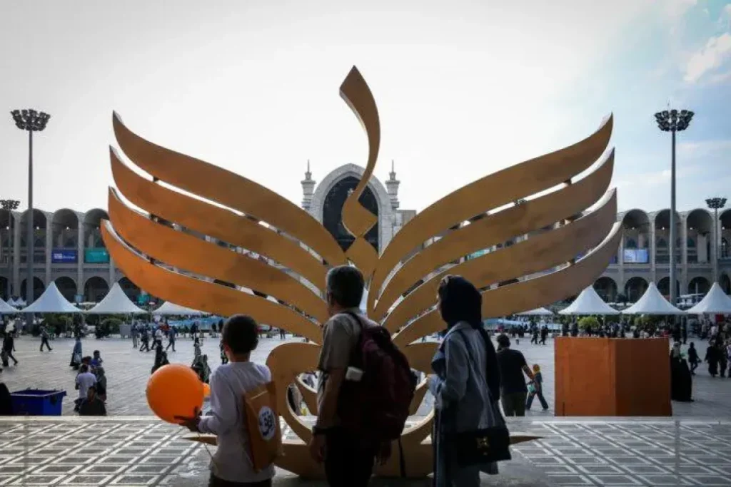 شور کتاب‌خوانی و شوق خانواده‌ها در سی‌وششمین نمایشگاه بین‌المللی کتاب تهران