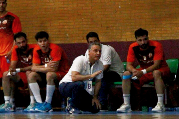 با هم برای دفاع از این مرز