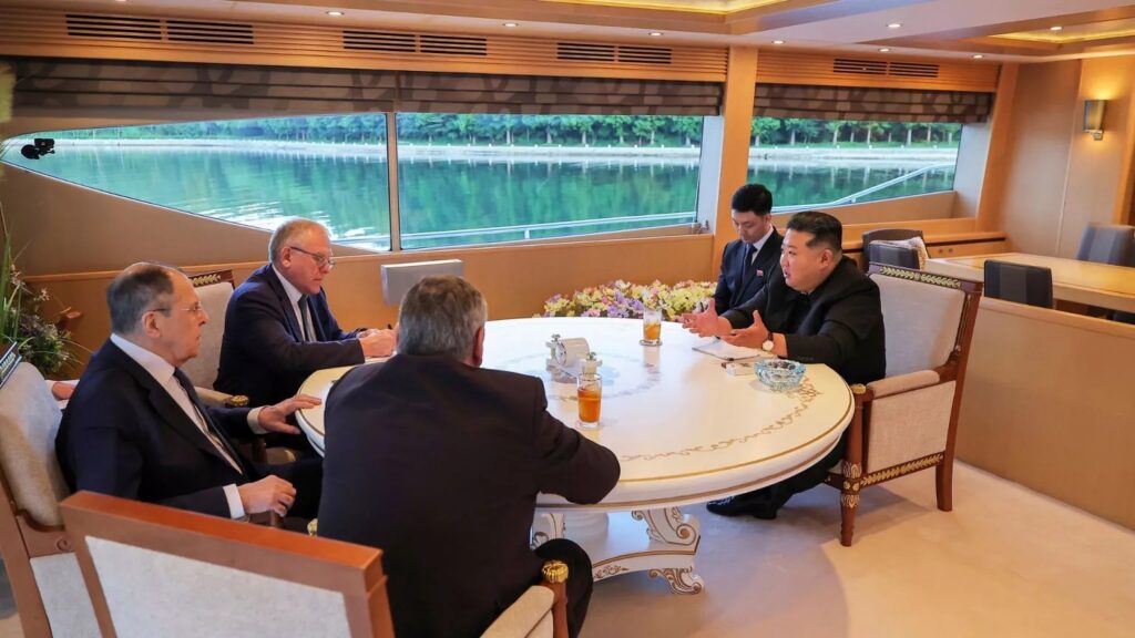 حمایت «بی‌قید و شرط» رهبر کره‌شمالی از مسکو در جنگ اوکراین؛ کیم جونگ اون: پیروزی روسیه «قطعی» است