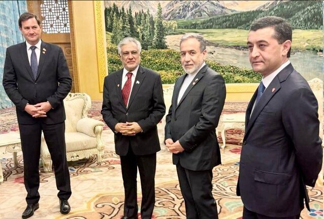 وزیر خارجه پاکستان پس از دیدار با عراقچی: تبادل دیدگاه‌ها به‌ویژه در چنین دوران پرچالشی، ارزشمند و سودمند است