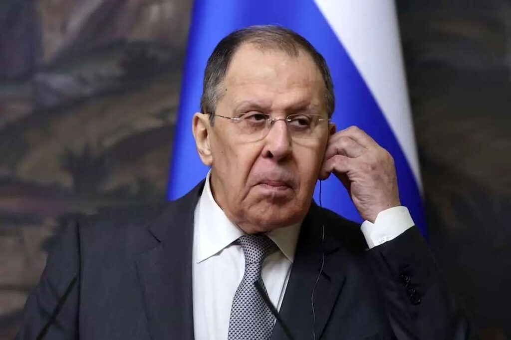 وزیر خارجه روسیه: هدف غرب همیشه تضعیف و مهار ما بوده/ منتظر خواهیم بود تا ببینیم ایالات متحده درباره ارسال سلاح‌های تهاجمی به اوکراین، واقعاً چه قصدی دارد