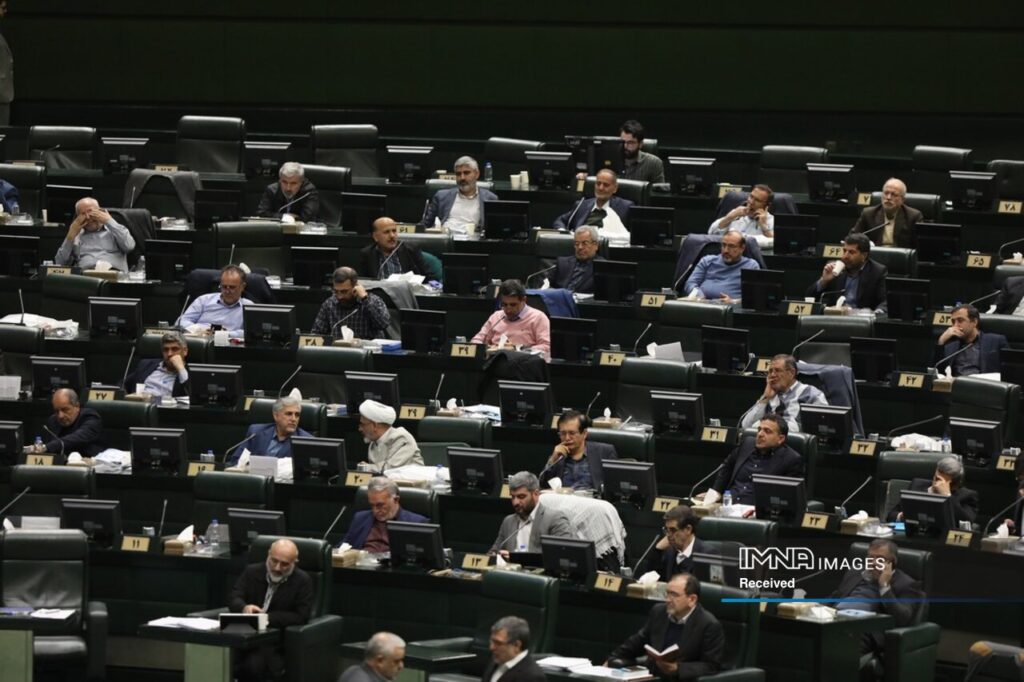 باید برای مذاکره پیش شرط گذاشت/ فرامین رهبری محور انسجام ملی باشد