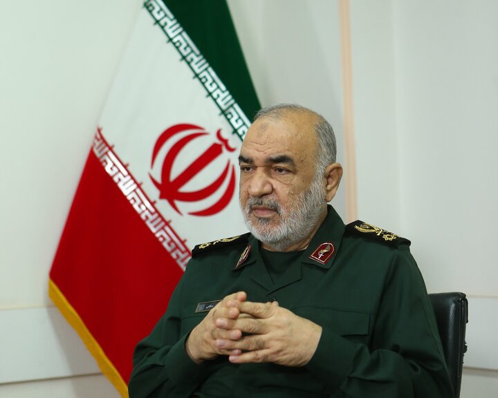 اختلال: سردار سلام با ضربات کشنده ترس را در قلب دشمن انداخت
