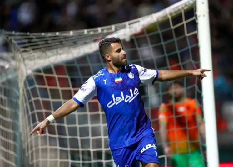 مدافع استقلال در سکوت خبری رفت