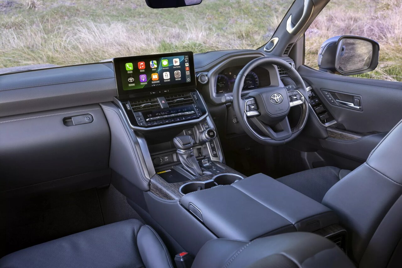 درخشش جدید Land Cruiser در خاورمیانه / کشورهای عربی در بین مشتریان / عکسهای برتر