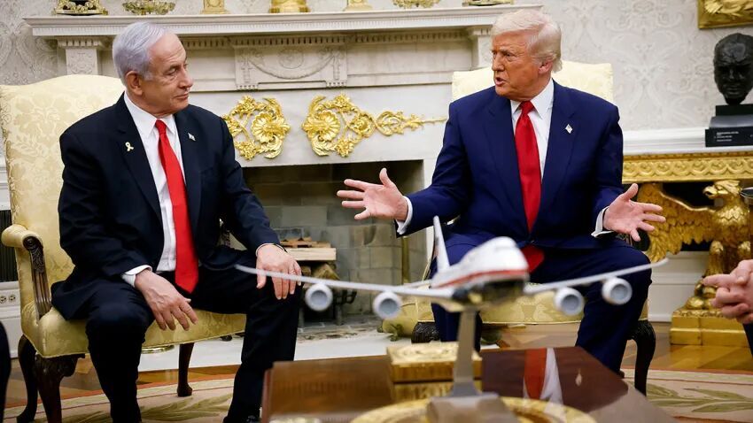 روایت ان‌بی‌سی از مشاجره لفظی ترامپ و نتانیاهو / نخست وزیر اسرائیل ادعا کرد که گزارش‌های مربوط به گرسنگی در غزه توسط حماس جعل شده / ترامپ صحبت او را قطع کرد و فریاد زد «نمی‌خواهم بشنوم که گرسنگی ساختگی است؛ کمک‌ها به من ثابت کرد که کودکان آنجا از گرسنگی می‌میرند»